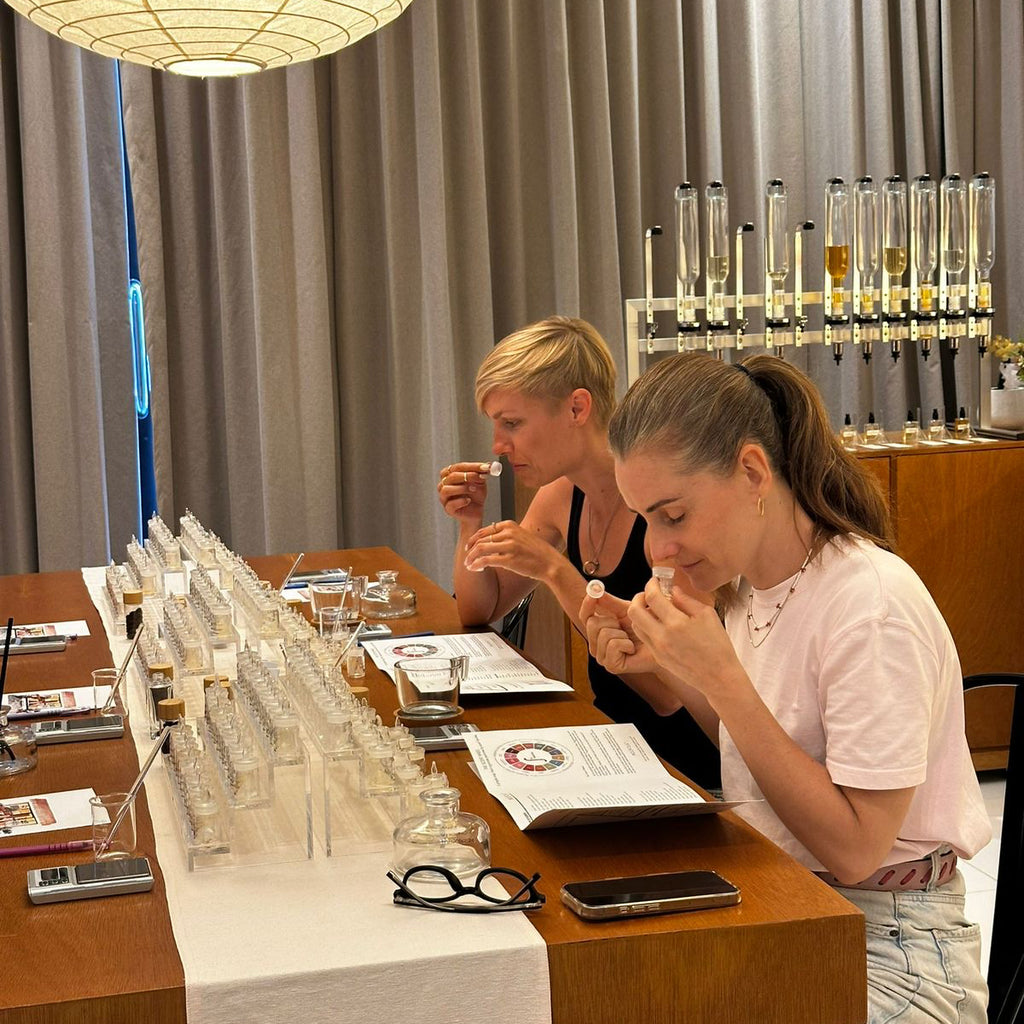 Essential Oils Parfume Class Workshop